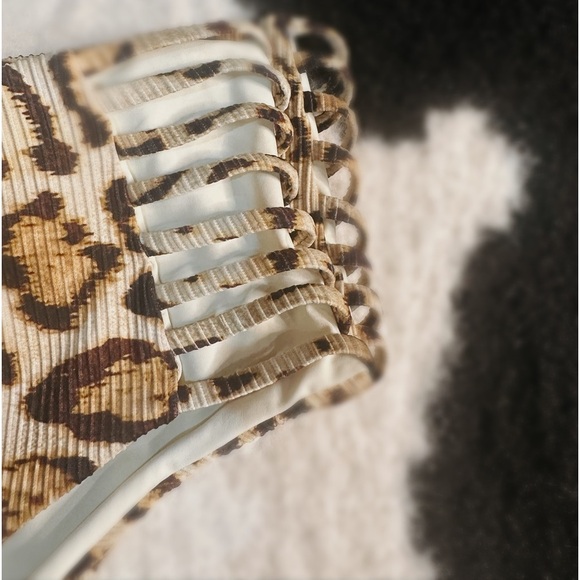 TiniBikini Bottoms - Picture 4 of 4